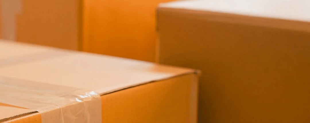Why Pay For Professional Moving Boxes ?