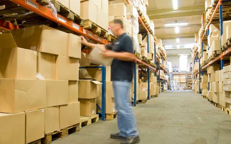 removalist with storage options